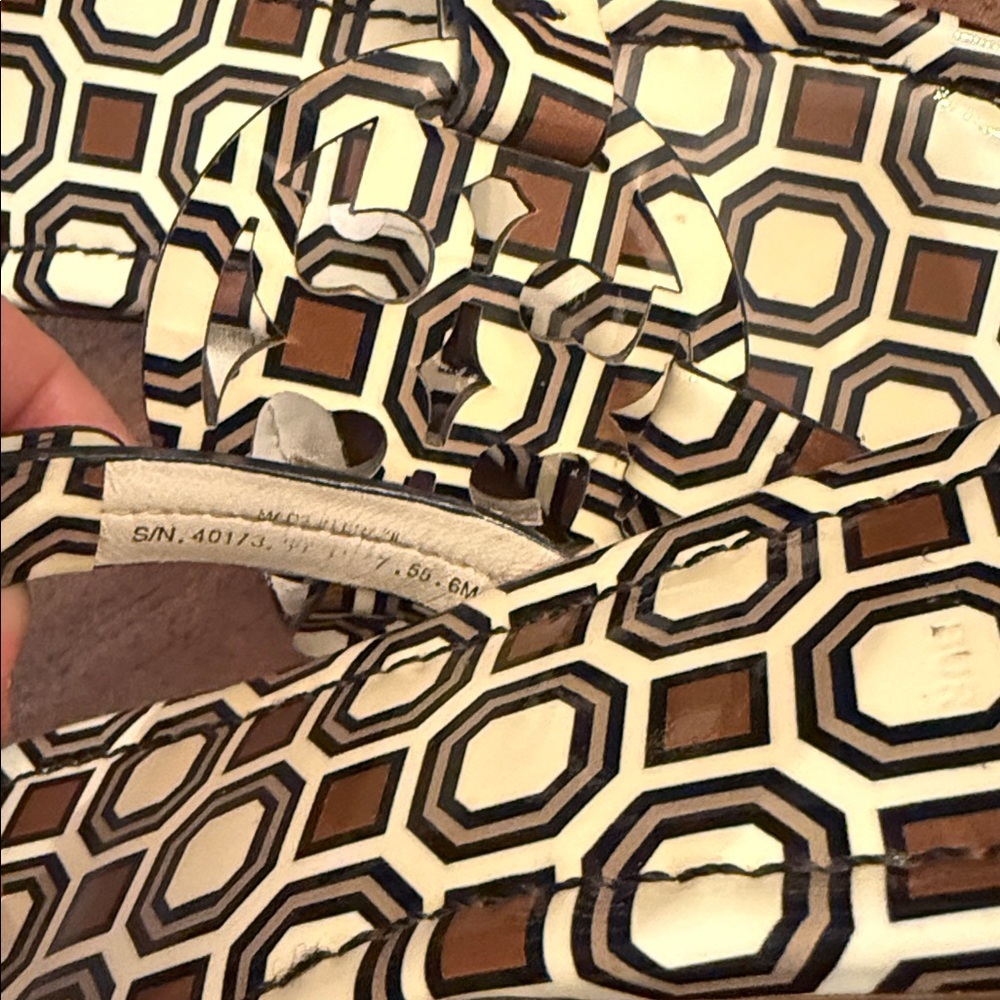 Tory burch Miller Patent Printed Sandal. Size 6 - Picture 7 of 9